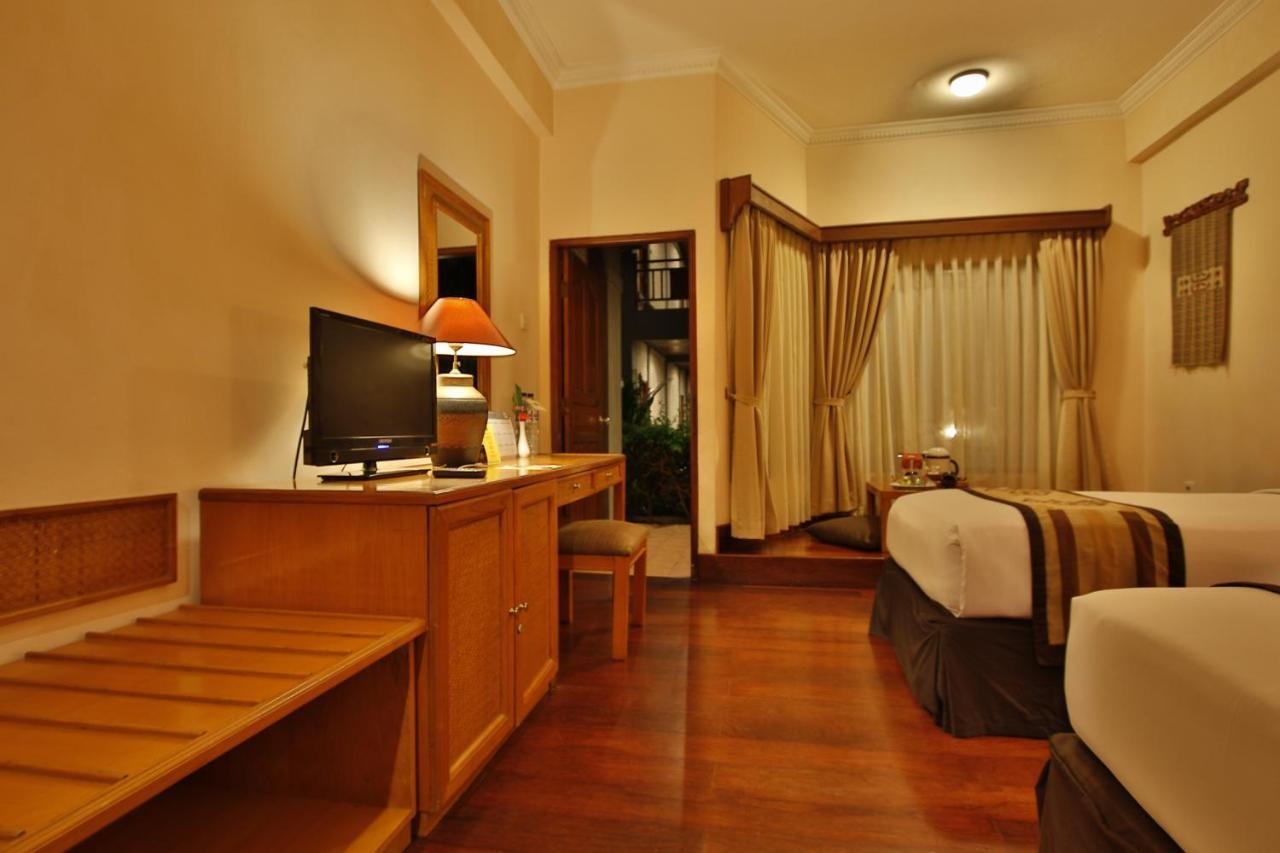 Jayakarta Hotel Lombok Senggigi Exterior photo